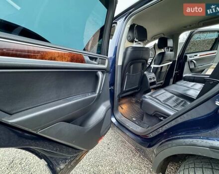 Синій Фольксваген Туарег, об'ємом двигуна 2.97 л та пробігом 243 тис. км за 14999 $, фото 26 на Automoto.ua