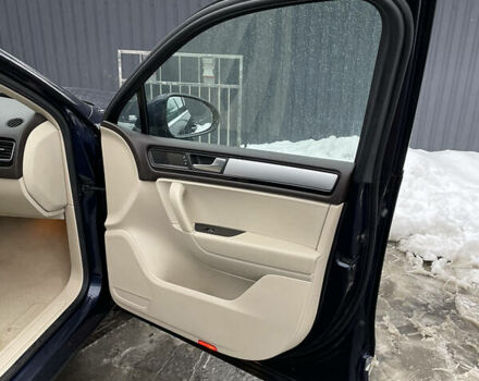 Синий Фольксваген Туарег, объемом двигателя 3 л и пробегом 201 тыс. км за 15500 $, фото 16 на Automoto.ua