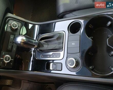 Синий Фольксваген Туарег, объемом двигателя 3 л и пробегом 195 тыс. км за 21000 $, фото 60 на Automoto.ua