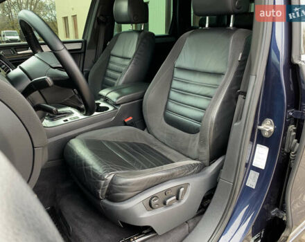 Синий Фольксваген Туарег, объемом двигателя 3 л и пробегом 210 тыс. км за 20999 $, фото 24 на Automoto.ua