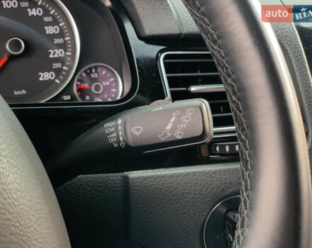 Синий Фольксваген Туарег, объемом двигателя 3 л и пробегом 210 тыс. км за 20999 $, фото 52 на Automoto.ua