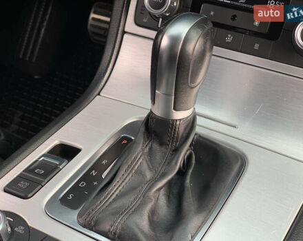 Синий Фольксваген Туарег, объемом двигателя 3 л и пробегом 210 тыс. км за 20999 $, фото 38 на Automoto.ua