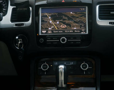 Синий Фольксваген Туарег, объемом двигателя 2.97 л и пробегом 241 тыс. км за 16500 $, фото 19 на Automoto.ua