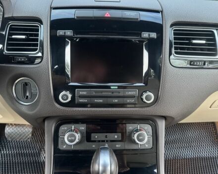 Синий Фольксваген Туарег, объемом двигателя 3 л и пробегом 198 тыс. км за 18000 $, фото 21 на Automoto.ua