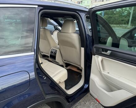 Синий Фольксваген Туарег, объемом двигателя 3 л и пробегом 198 тыс. км за 18000 $, фото 17 на Automoto.ua