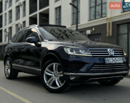 Синий Фольксваген Туарег, объемом двигателя 2.97 л и пробегом 272 тыс. км за 16200 $, фото 2 на Automoto.ua