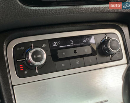 Синий Фольксваген Туарег, объемом двигателя 3 л и пробегом 210 тыс. км за 20999 $, фото 56 на Automoto.ua