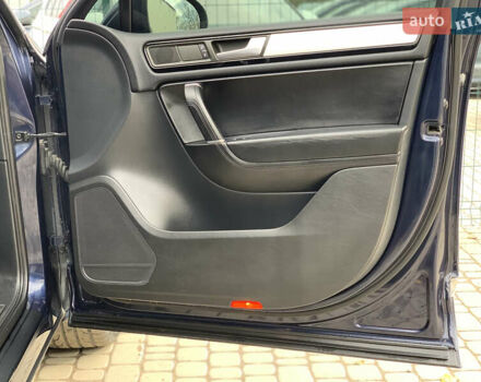 Синий Фольксваген Туарег, объемом двигателя 3 л и пробегом 210 тыс. км за 20999 $, фото 33 на Automoto.ua