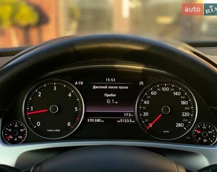 Синий Фольксваген Туарег, объемом двигателя 2.97 л и пробегом 370 тыс. км за 14600 $, фото 21 на Automoto.ua