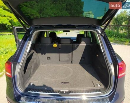 Синий Фольксваген Туарег, объемом двигателя 3 л и пробегом 195 тыс. км за 21000 $, фото 15 на Automoto.ua