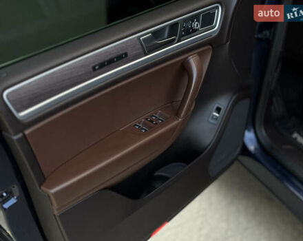 Синий Фольксваген Туарег, объемом двигателя 2.97 л и пробегом 272 тыс. км за 16200 $, фото 14 на Automoto.ua