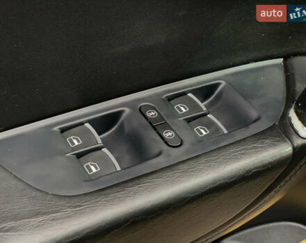 Синий Фольксваген Туарег, объемом двигателя 3 л и пробегом 210 тыс. км за 20999 $, фото 45 на Automoto.ua