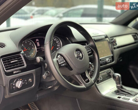 Синий Фольксваген Туарег, объемом двигателя 3 л и пробегом 210 тыс. км за 20999 $, фото 23 на Automoto.ua