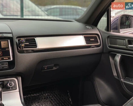 Синий Фольксваген Туарег, объемом двигателя 3 л и пробегом 210 тыс. км за 20999 $, фото 60 на Automoto.ua