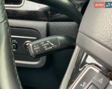 Синий Фольксваген Туарег, объемом двигателя 3 л и пробегом 210 тыс. км за 20999 $, фото 51 на Automoto.ua