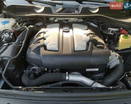 Синий Фольксваген Туарег, объемом двигателя 3 л и пробегом 195 тыс. км за 21000 $, фото 65 на Automoto.ua