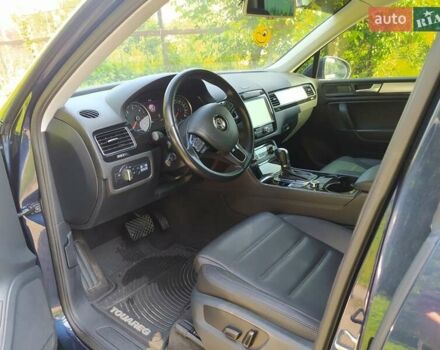 Синий Фольксваген Туарег, объемом двигателя 3 л и пробегом 195 тыс. км за 21000 $, фото 59 на Automoto.ua