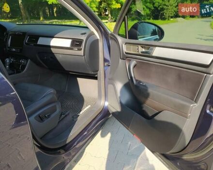 Синий Фольксваген Туарег, объемом двигателя 3 л и пробегом 195 тыс. км за 21000 $, фото 28 на Automoto.ua