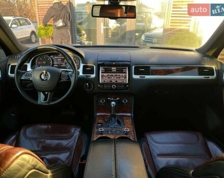 Синий Фольксваген Туарег, объемом двигателя 2.97 л и пробегом 370 тыс. км за 14600 $, фото 6 на Automoto.ua