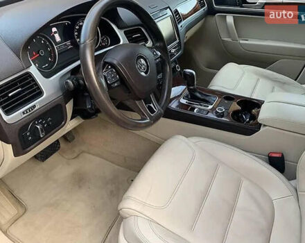 Синий Фольксваген Туарег, объемом двигателя 2.97 л и пробегом 374 тыс. км за 18900 $, фото 10 на Automoto.ua