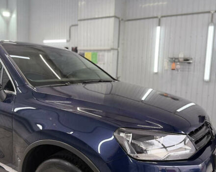 Синий Фольксваген Туарег, объемом двигателя 2.97 л и пробегом 196 тыс. км за 19800 $, фото 2 на Automoto.ua