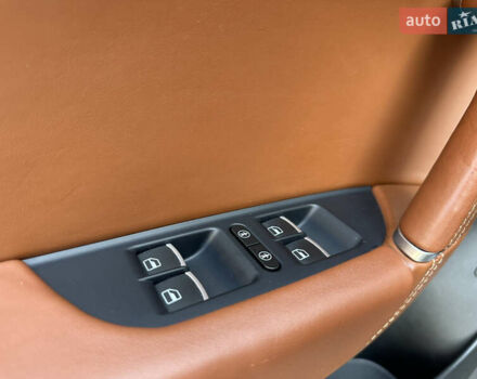 Синій Фольксваген Туарег, об'ємом двигуна 2.97 л та пробігом 244 тис. км за 21500 $, фото 21 на Automoto.ua