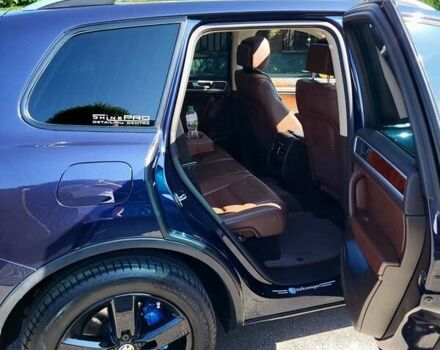 Синий Фольксваген Туарег, объемом двигателя 2.97 л и пробегом 221 тыс. км за 21400 $, фото 24 на Automoto.ua