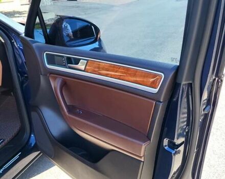 Синий Фольксваген Туарег, объемом двигателя 2.97 л и пробегом 221 тыс. км за 21400 $, фото 25 на Automoto.ua