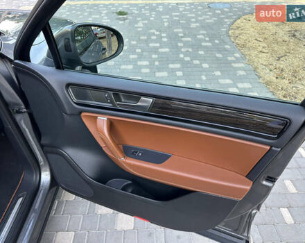 Синій Фольксваген Туарег, об'ємом двигуна 2.97 л та пробігом 244 тис. км за 21500 $, фото 35 на Automoto.ua