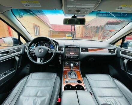 Синий Фольксваген Туарег, объемом двигателя 3 л и пробегом 280 тыс. км за 16600 $, фото 4 на Automoto.ua