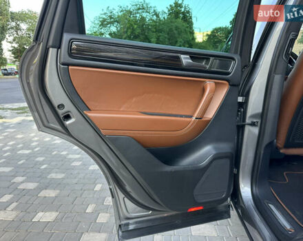 Синій Фольксваген Туарег, об'ємом двигуна 2.97 л та пробігом 244 тис. км за 21500 $, фото 45 на Automoto.ua