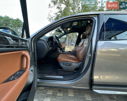 Синій Фольксваген Туарег, об'ємом двигуна 2.97 л та пробігом 244 тис. км за 21500 $, фото 23 на Automoto.ua