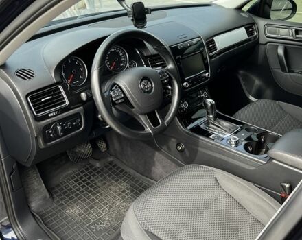 Синій Фольксваген Туарег, об'ємом двигуна 3 л та пробігом 192 тис. км за 21500 $, фото 15 на Automoto.ua