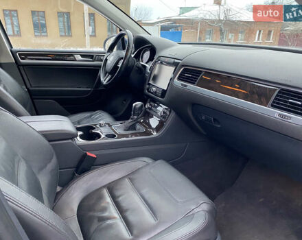 Синий Фольксваген Туарег, объемом двигателя 3.6 л и пробегом 332 тыс. км за 12000 $, фото 6 на Automoto.ua