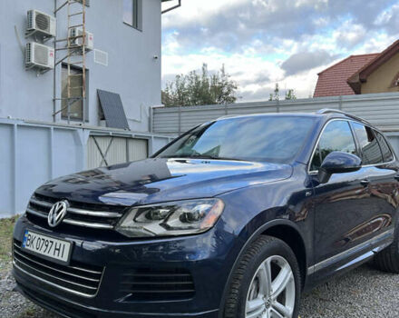 Синій Фольксваген Туарег, об'ємом двигуна 2.97 л та пробігом 250 тис. км за 21100 $, фото 1 на Automoto.ua