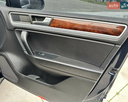 Синій Фольксваген Туарег, об'ємом двигуна 2.97 л та пробігом 352 тис. км за 16700 $, фото 32 на Automoto.ua