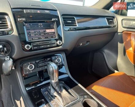 Синій Фольксваген Туарег, об'ємом двигуна 2.97 л та пробігом 304 тис. км за 19900 $, фото 11 на Automoto.ua