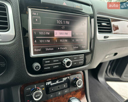 Синій Фольксваген Туарег, об'ємом двигуна 2.97 л та пробігом 352 тис. км за 16700 $, фото 31 на Automoto.ua