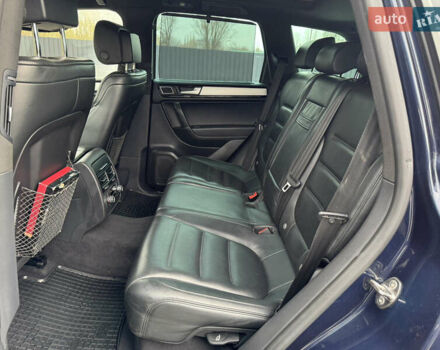 Синий Фольксваген Туарег, объемом двигателя 2.97 л и пробегом 300 тыс. км за 21900 $, фото 22 на Automoto.ua