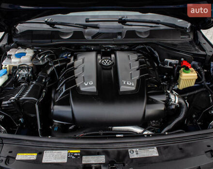 Синий Фольксваген Туарег, объемом двигателя 3 л и пробегом 211 тыс. км за 15700 $, фото 58 на Automoto.ua
