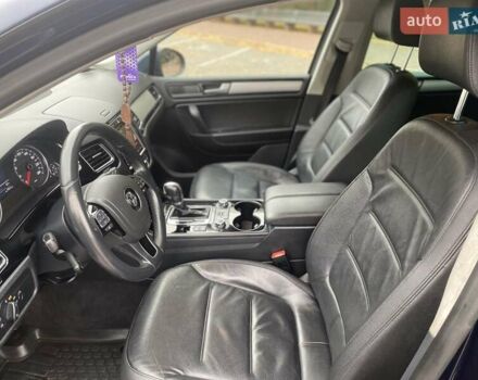 Синий Фольксваген Туарег, объемом двигателя 2.97 л и пробегом 279 тыс. км за 17800 $, фото 17 на Automoto.ua