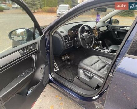 Синий Фольксваген Туарег, объемом двигателя 2.97 л и пробегом 279 тыс. км за 17800 $, фото 16 на Automoto.ua