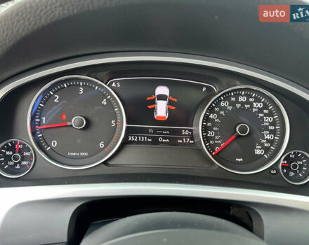 Синій Фольксваген Туарег, об'ємом двигуна 2.97 л та пробігом 352 тис. км за 16700 $, фото 30 на Automoto.ua