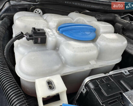 Синий Фольксваген Туарег, объемом двигателя 2.97 л и пробегом 300 тыс. км за 21900 $, фото 46 на Automoto.ua