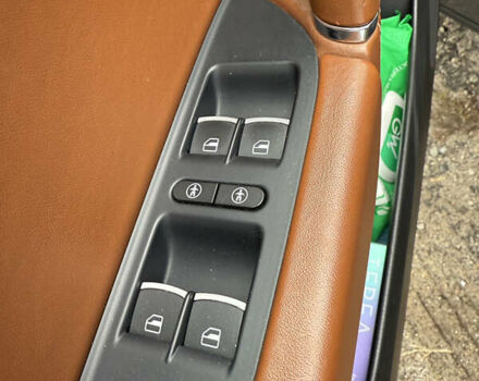 Фольксваген Туарег 2013 в Харькове на Automoto.ua Синий Фольксваген Туарег, объемом двигателя 2.97 л и пробегом 153 тыс. км за 29500 $, фото 12 на Automoto.ua