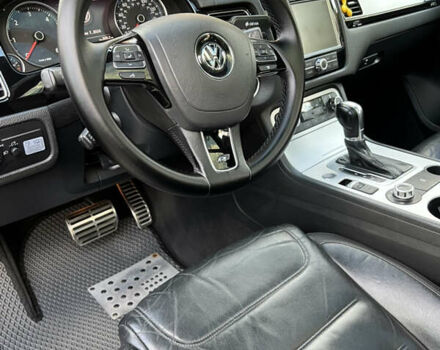 Синій Фольксваген Туарег, об'ємом двигуна 2.97 л та пробігом 250 тис. км за 21100 $, фото 12 на Automoto.ua