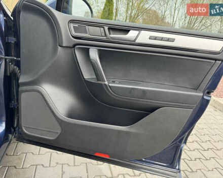 Синий Фольксваген Туарег, объемом двигателя 2.97 л и пробегом 300 тыс. км за 21900 $, фото 30 на Automoto.ua