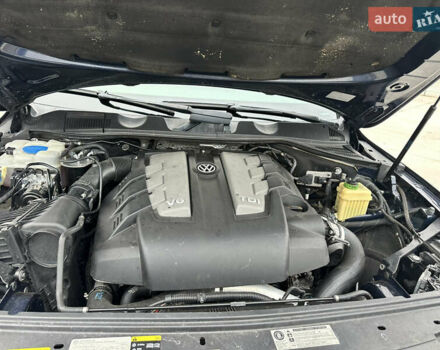 Синій Фольксваген Туарег, об'ємом двигуна 2.97 л та пробігом 352 тис. км за 16700 $, фото 46 на Automoto.ua