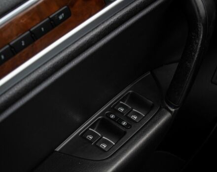 Синій Фольксваген Туарег, об'ємом двигуна 3 л та пробігом 211 тис. км за 15700 $, фото 22 на Automoto.ua