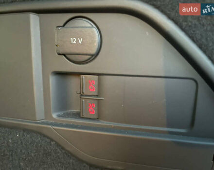 Синій Фольксваген Туарег, об'ємом двигуна 3.6 л та пробігом 170 тис. км за 18000 $, фото 24 на Automoto.ua